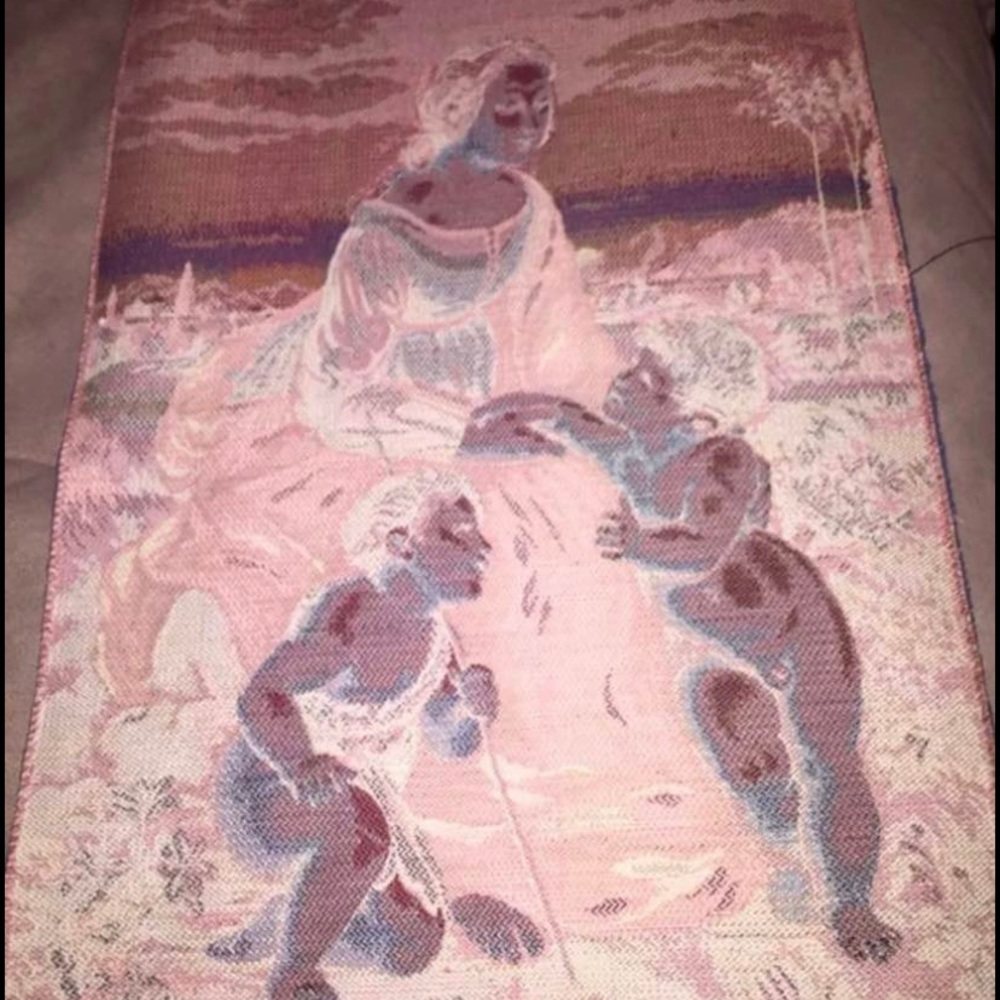 Vintage Madonna tapestry - Picture 6 of 8